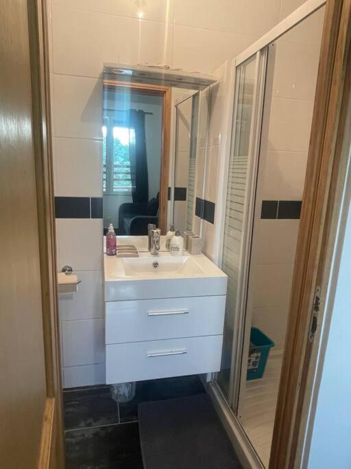 Appartement L8 - Villiers-Le-Bel Proche Roissy & Paris Extérieur photo